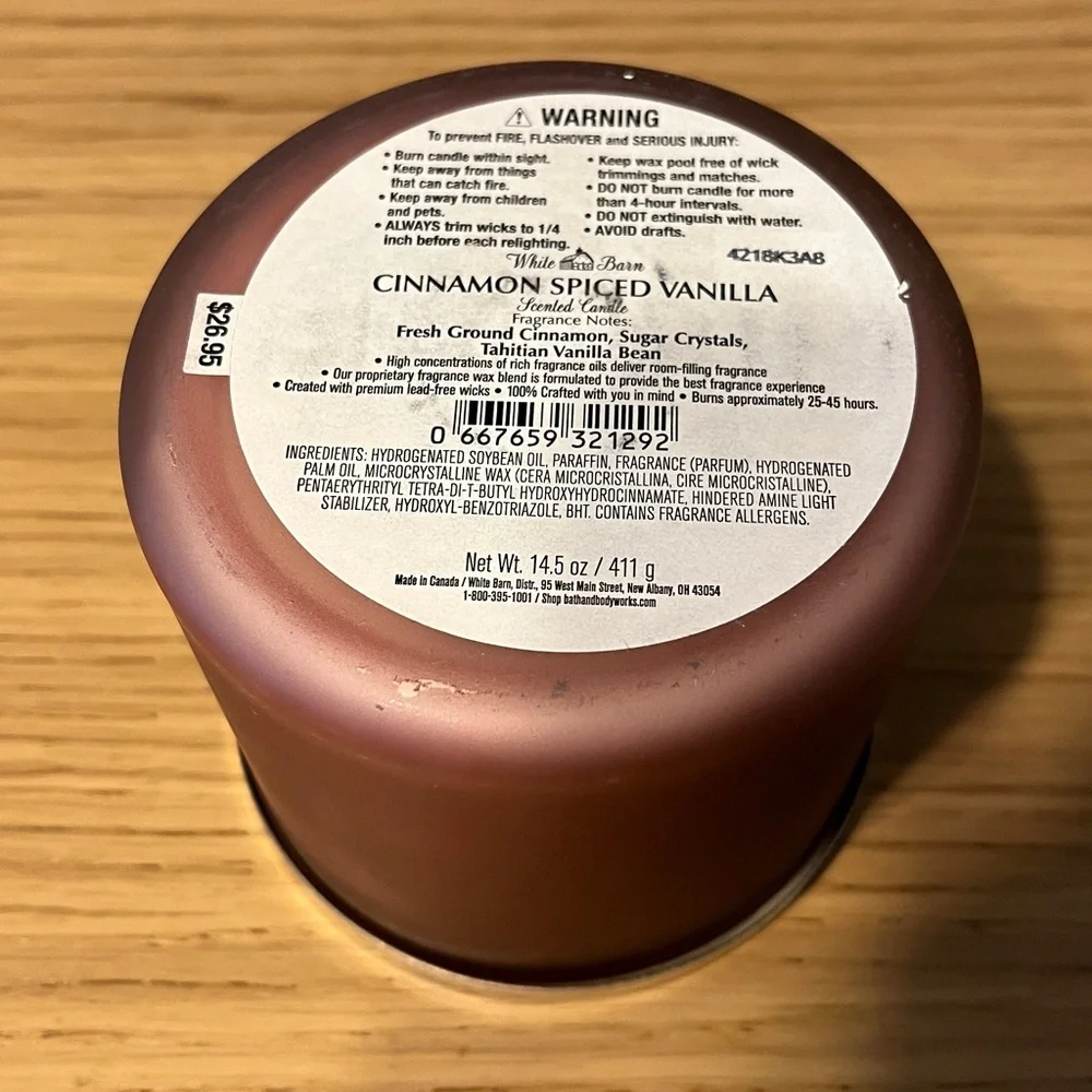 Bath & Body Works White Barn 3 Wick Candle. Cinnamon Spiced Vanilla.